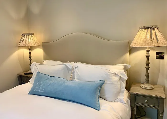 בית הארחה Old Post Office