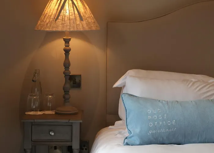 Old Post Office 招待所 *